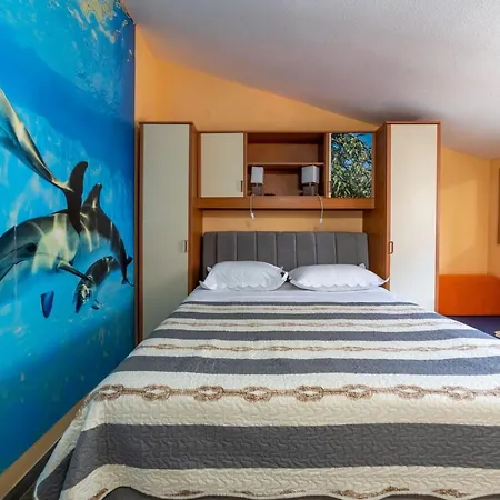 Mit Drei Schlafzimmern- Whirlpool Und Meerblick By Interhome Апартаменты