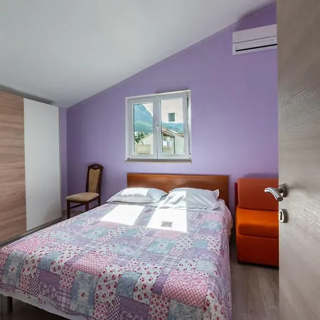 Mit Drei Schlafzimmern- Whirlpool Und Meerblick By Interhome