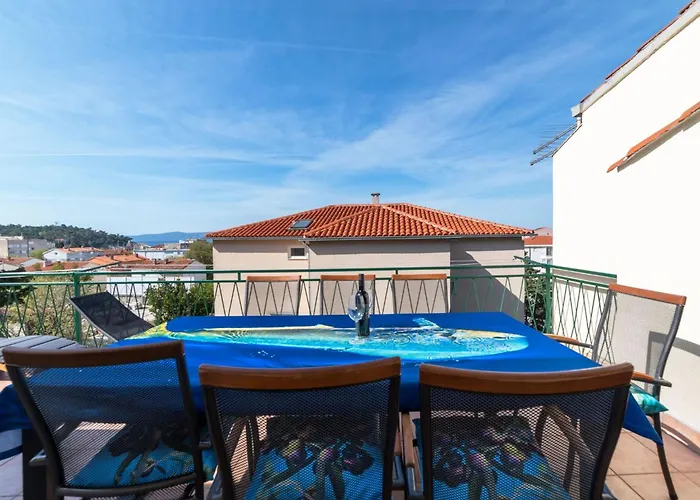 Mit Drei Schlafzimmern- Whirlpool Und Meerblick By Interhome Апартаменты